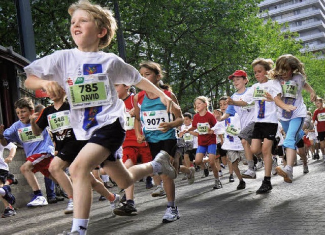 Laufbegeisterte Bambini beim Stadtlauf   | Foto: Barbara Ruda