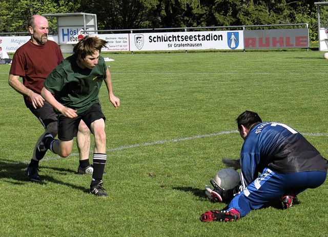 Die Teams lieferten sich allesamt spor... der Endrunde schwer umkmpfte Spiele.  | Foto: Chris Seifried