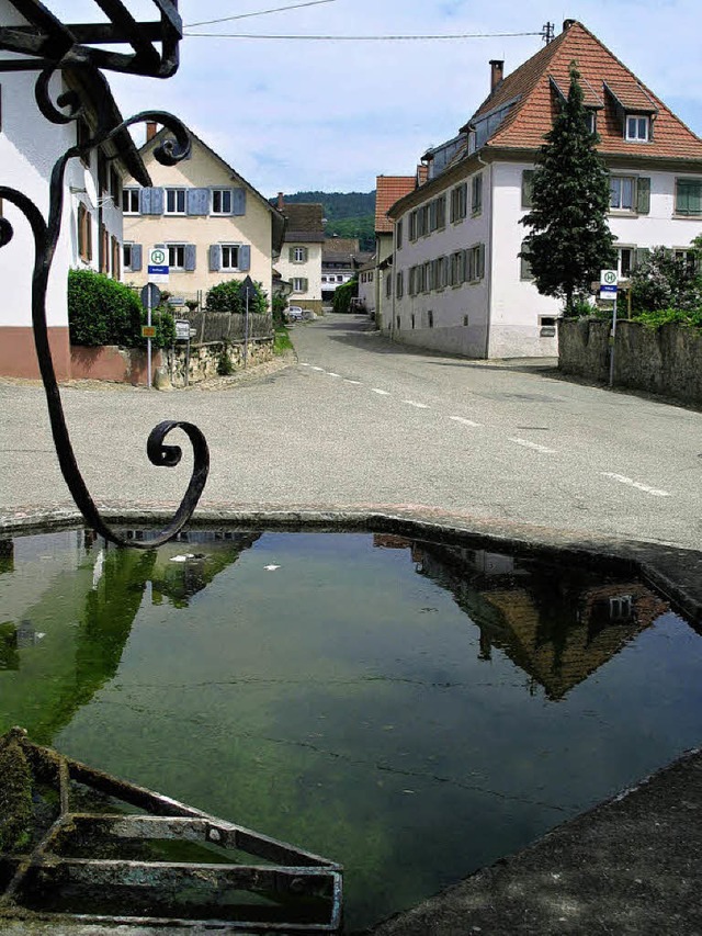 Blick in die Brgler Strae in Oberegg...ie schon am Juni saniert werden soll.   | Foto: Jutta Schtz