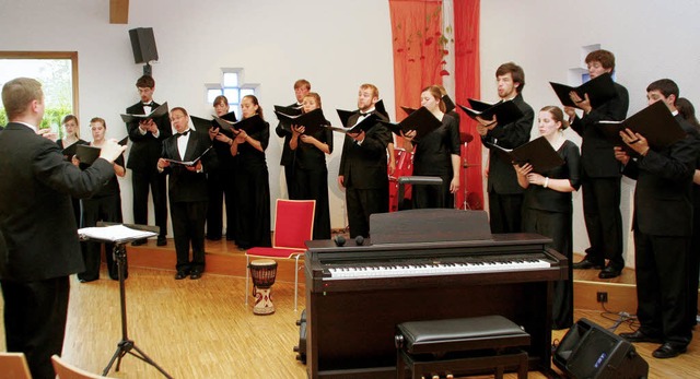 Kirchenlieder aus England und Schottland hatte der Chor in seinem Repertoire.   | Foto: erika sieberts