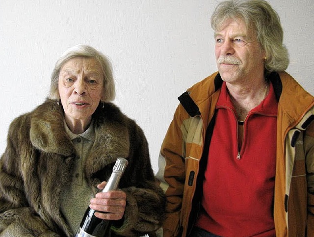 Mit 85 Jahren besucht Liselotte Zeile...hres Sohnes Rudolf wieder Birkendorf.   | Foto: BZ