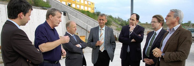 ber die Bahnbaustelle am Sdportal de...n, Thomas Strobl (von links im Bild).   | Foto: Markus Maier