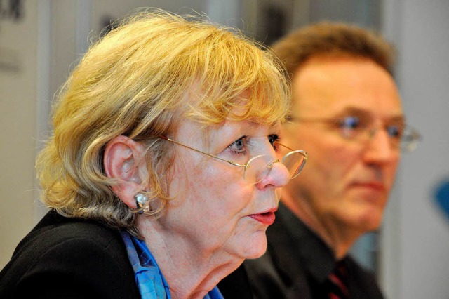 Ursula Raue, Missbrauchs-Beauftragte d...Vorstellung des Untersuchungsberichts.  | Foto: dpa