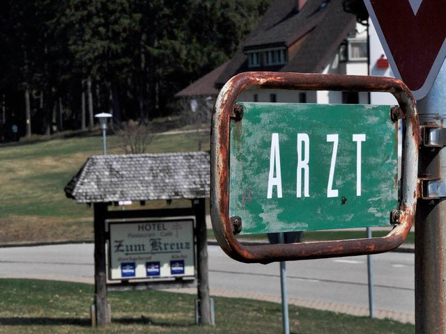 Schild mit Zukunft? In der Provinz   sind  rzte gesucht.  | Foto: brendler