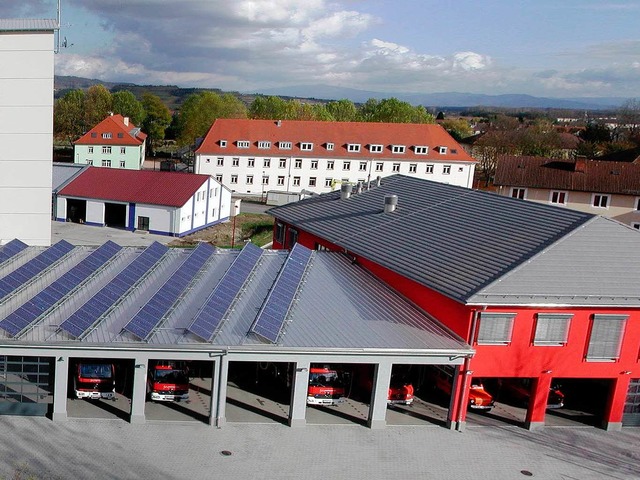 Seit 2005 ist  die Breisacher Feuerweh...r Burkheimer Landstrae untergebracht.  | Foto: Feuerwehr Breisach