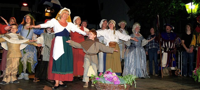 Solche Szenen soll es auch in diesem J...dt&#8220;  auf der Bhne im Adelshof.   | Foto: Kammerschauspiele