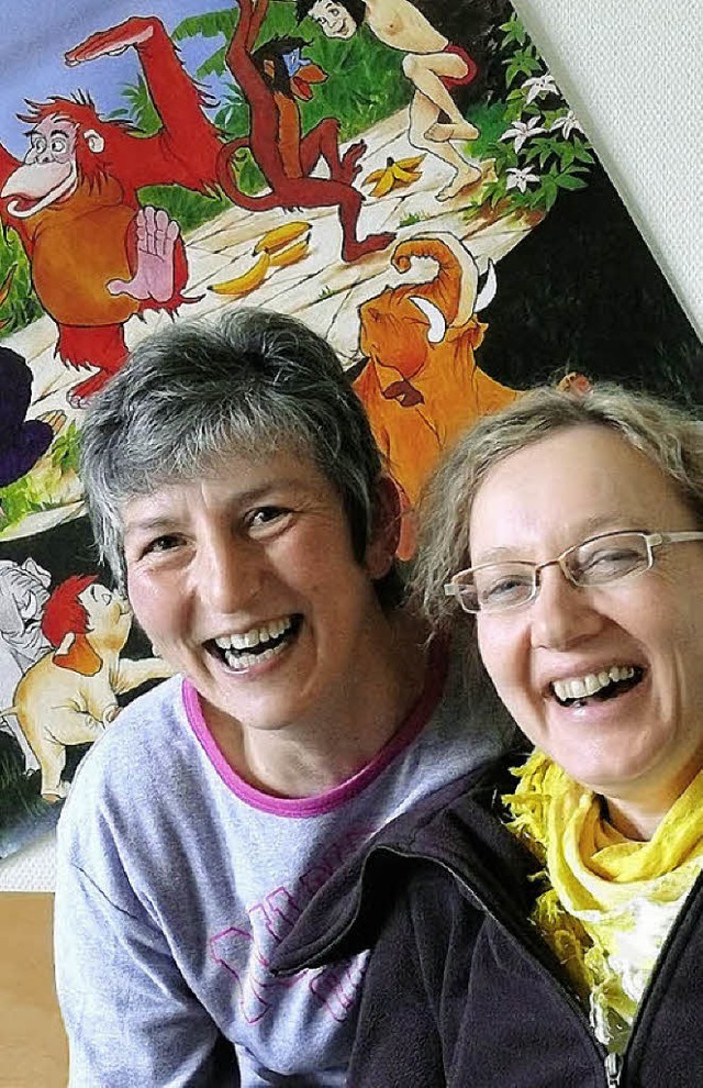 Kursteilnehmerin Rita Hasenkopf (links...-Schaumann (rechts) haben gut lachen.   | Foto: Ute Aschendorf