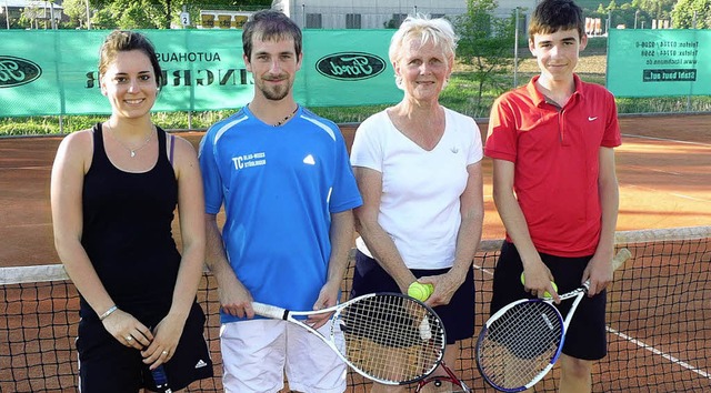 Ronja Rebmann und Andreas Apruzzese ge...terini und Lukas Laumann (von links).   | Foto: Dietmar Noeske