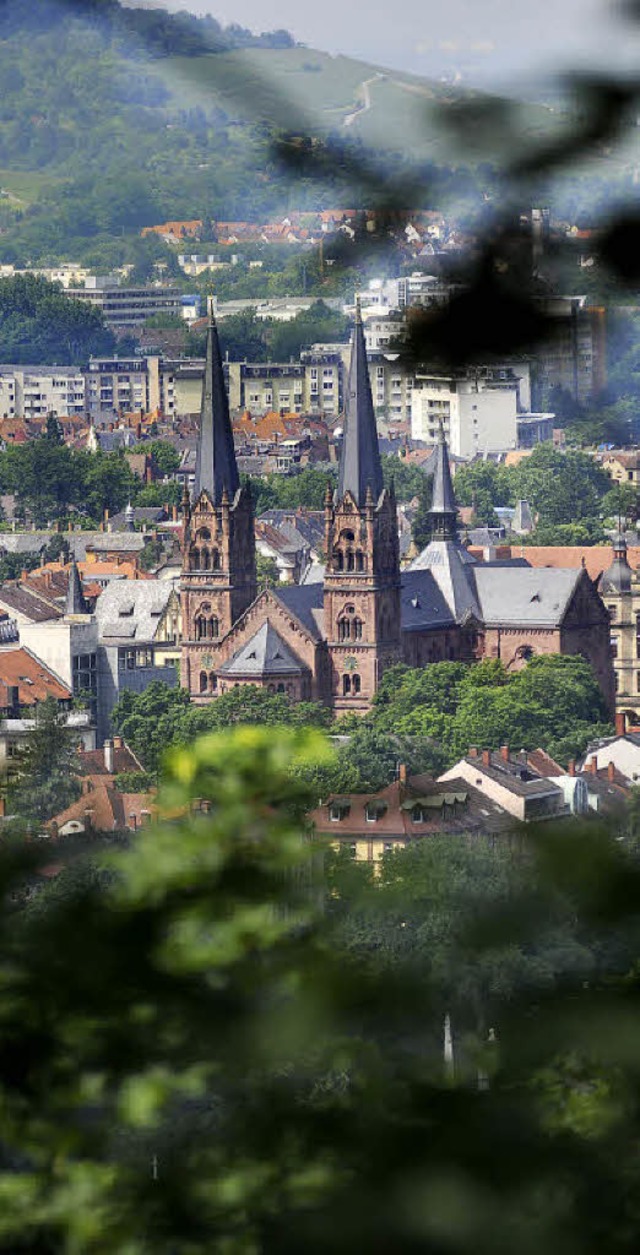 Man sieht die Stadt vor lauter Bumen ...ck vom Schlossberg zur Johanneskirche   | Foto: ingo schneider