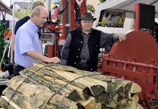 Holzspalter, Sgen, Seilwinden, Pumpen...eckt ein breites Angebotsspektrum ab.   | Foto: Christa Maier