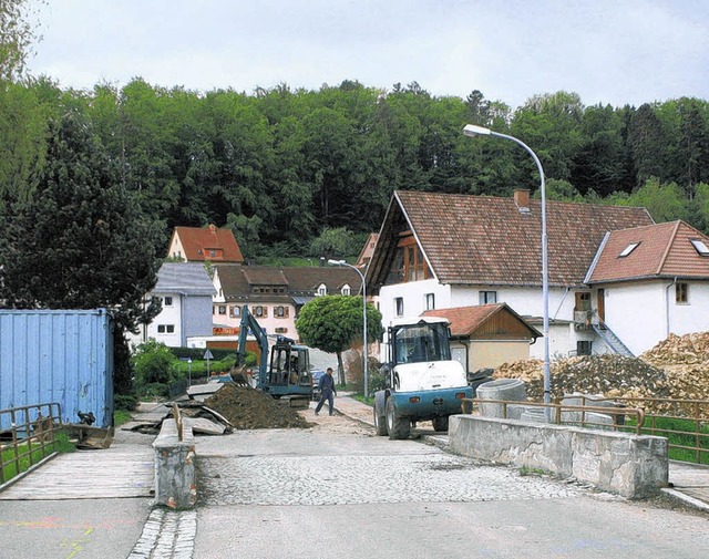 Die Sanierungsarbeiten an der Weinstubenbrcke in Brunlingen haben begonnen.    | Foto: Maier