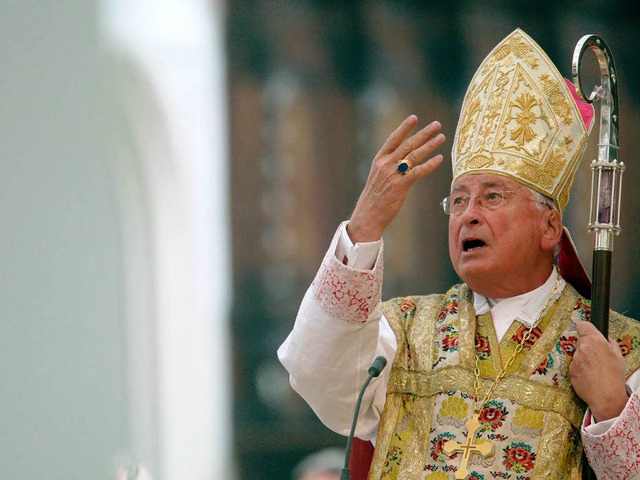 Walter Mixa ist nicht mehr Bischof von... Zusammenhang den Vatikan besucht hat?  | Foto: dpa
