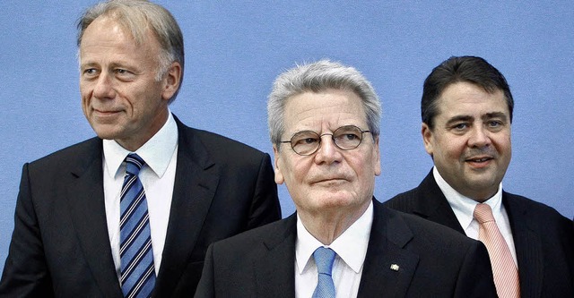 Jrgen Trittin (links)  und Sigmar Gab... berraschungskandidaten Joachim Gauck  | Foto: ddp