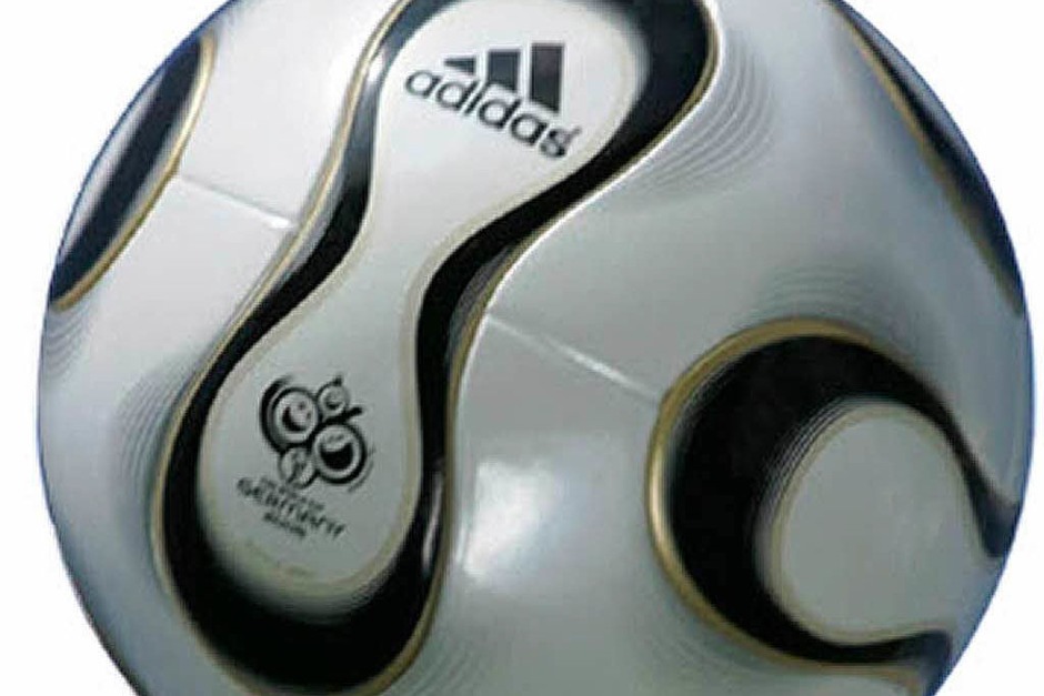 Fotos Die Bälle der FußballWeltmeisterschaften Fussball