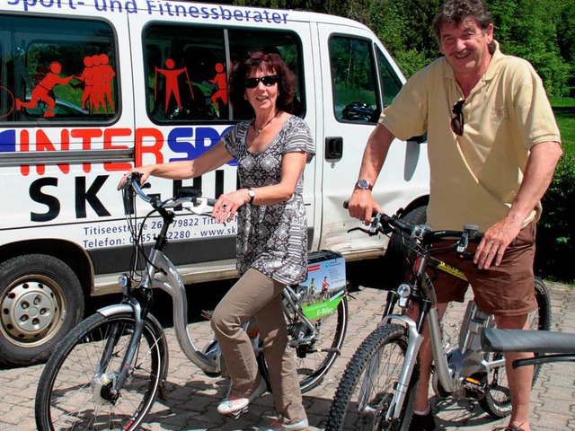 Gemeinsam mit Ingeborg Hauser ging Br...vorgestellten Elektro-Bikes zu testen.  | Foto: Chris Seifried