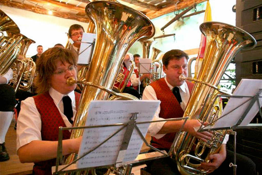 Im und vor dem Festzelt herrschte beste Stimmung