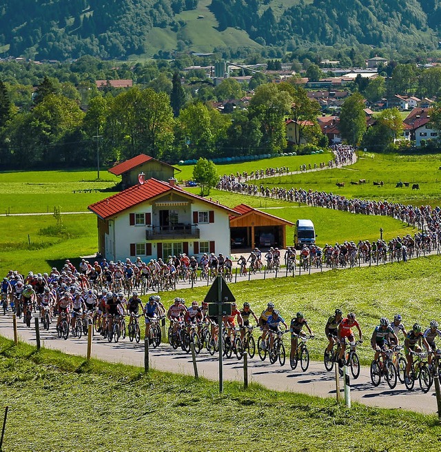 Mammutfeld bei der MTB-Etappenfahrt Trans Germany.   | Foto: Kstenbrck