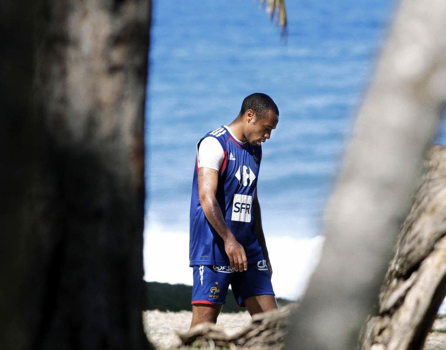 Ein Idol afrikanischer Nachwuchsfubal...kreichs Nationalspieler Thierry Henry   | Foto: AFP