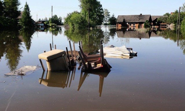 Hochwasser im polnischen Dorf  Wola Przemykowska   | Foto: DPA