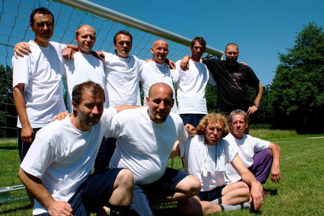 Die Obdachlosen-Mannschaft &quot;Kelle...kulturellen Fuballturnier Emmendingen  | Foto: Andreas Schmieg