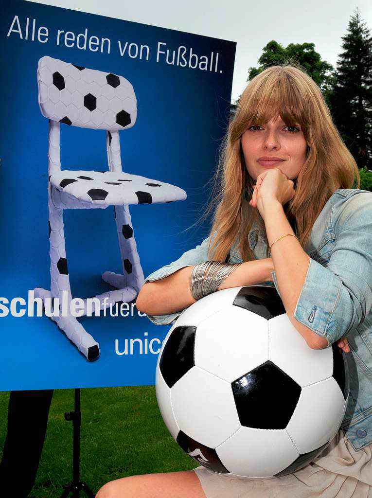 Pressekonferenz auf der Bhlerhhe: Model Julia Stegner
