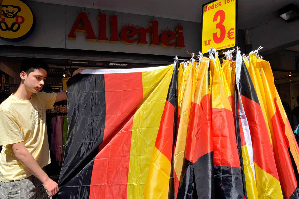 Schwarz-rot-gold – als Farben in diesem Sommer unerlsslich, aber bitte nicht einfach nur als Fahne....