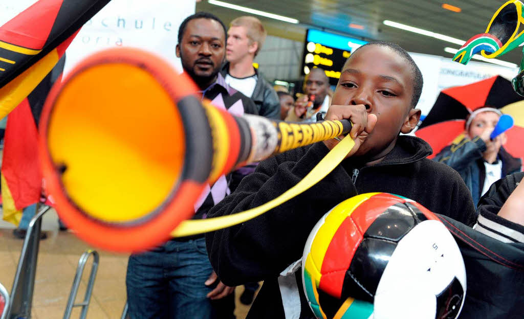 Ebenfalls nicht fehlen darf die Vuvuzela...