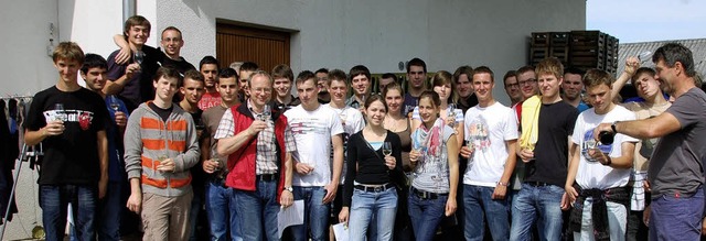 Reinen Wein eingeschenkt hat gestern H...chts) Weinbau-Schlern aus der Pfalz.   | Foto: Frey