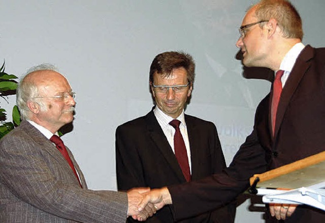 Geehrt fr 25 Jahre Ttigkeit im Aufsi...on links) mit Rainer Haag vom Verband.  | Foto: Gerhard Walser