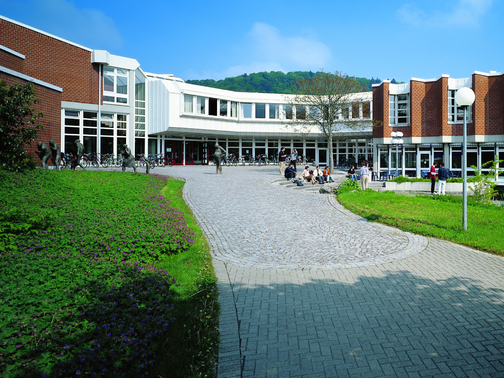 Einbrecher Springen Vom Dach Der Musikhochschule - Freiburg - Badische ...