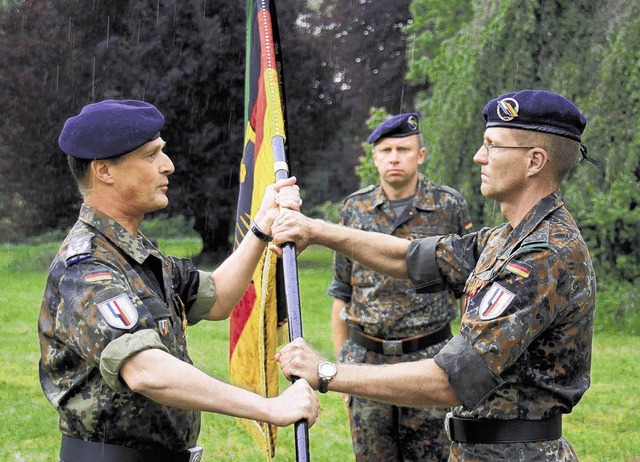 Die bergabe des Kommandos und der Reg...deur der Brigade in Mllheim,  vor.     | Foto: Krickl