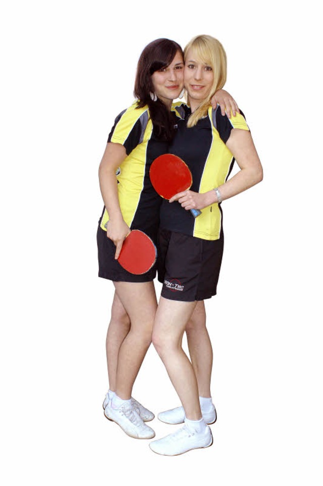 Janina (links) und Anne-Kathrin haben Spa am Tischtennis.  | Foto:  Daniel Weber