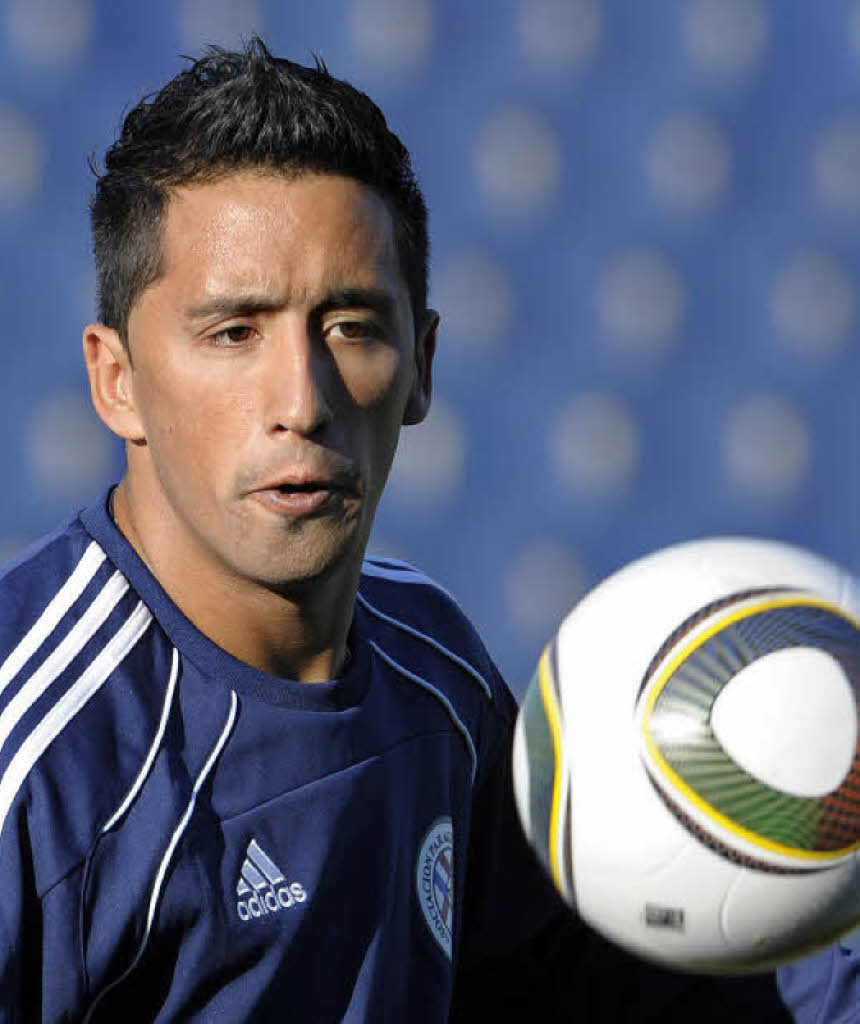 Lucas Barrios im WMSchaufenster FußballWM Badische Zeitung