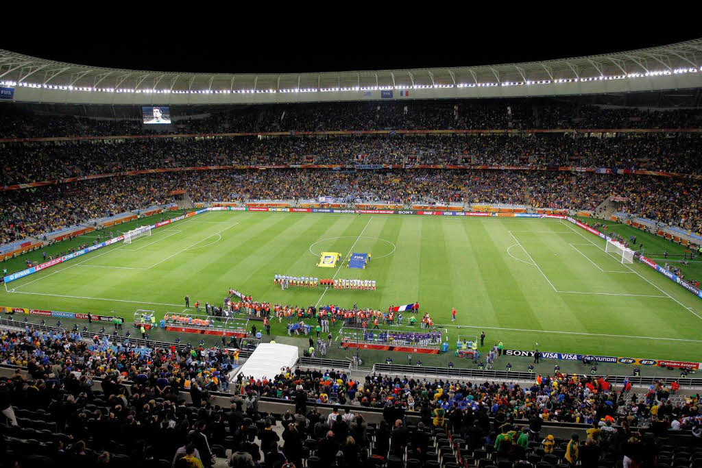 Wrdiger Rahmen fr das Gruppenspiel Frankreichs gegen Uruguay: Das Green Point Stadium in Kapstadt