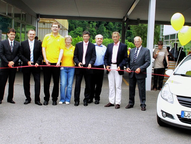 Neustart mit Opel Bhler:  Andreas Kli...lter Grimmeisen (Innungsobermeister).   | Foto: Hans-Jrgen Hege