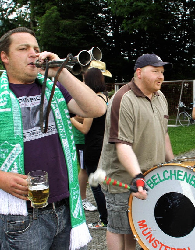 Einigermaen zufrieden mit dem Ergebni...onsspiel: die Fans aus Untermnstertal  | Foto: Jrn Kerckhoff