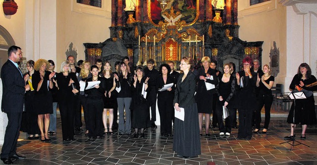 Applaus von Sngern und Schulleiter Fr...dem gelungenen Konzert in St. Johann.   | Foto: Dufner-Hafen