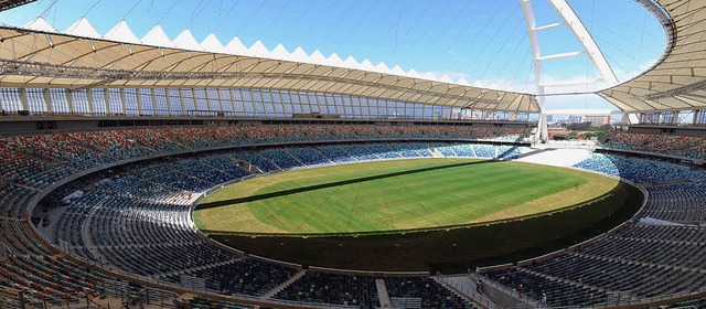 Das futuristische und doch so reale WM-Stadion in Durban  | Foto: dpa