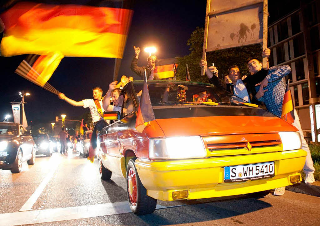 Schwarz-rot-goldener Jubel in Stuttgart.