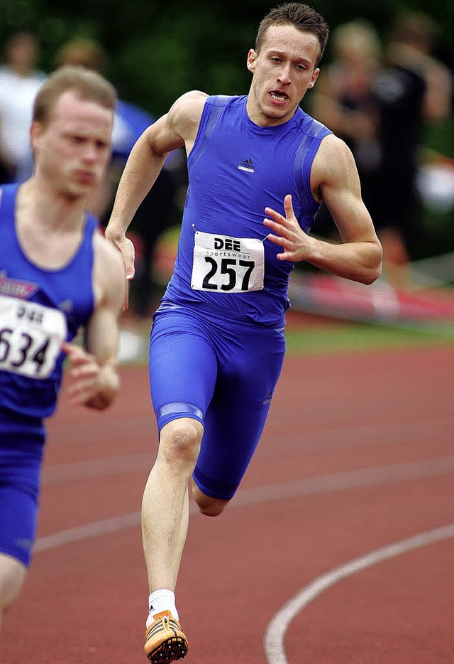 Landesmeister ber 200 Meter: Fabian Uecker (re.)  | Foto: Wohlmannstetter