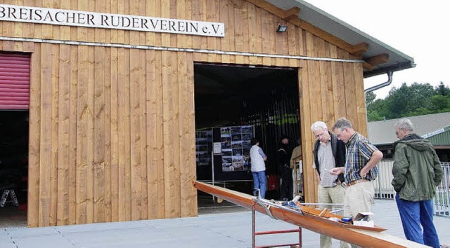 Das neue Bootshaus des Breisacher Rude...nende der ffentlichkeit vorgestellt.   | Foto: hans-jochen voigt