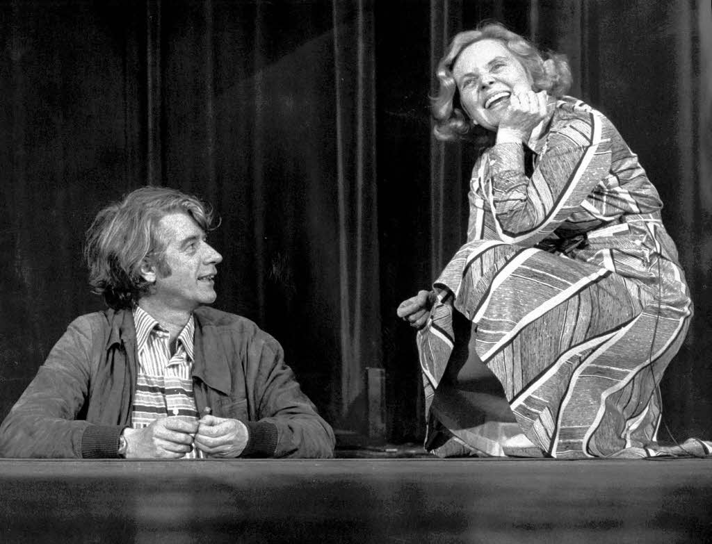 1977 mit TV-Moderator Rudi Carrell das Seemannsstck "Die Knigin von Honolulu" fr die Lotterie-Sendung "Ein Platz an der Sonne" in Karlsruhe