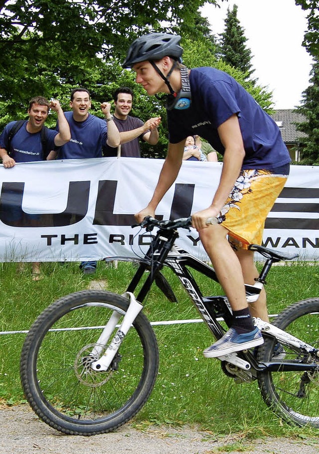 Zu den Disziplinen der GrnlnderGaudi-Olympiade zhlte der Fahrrad-Parcours.   | Foto: Berger