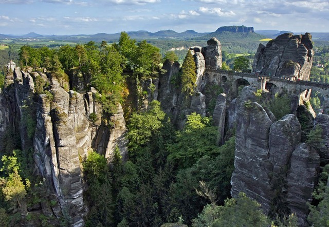 Wilde Schnheit mitten in Deutschland:...auf die Bastei im Elbsandsteingebirge   | Foto: Diana Haas