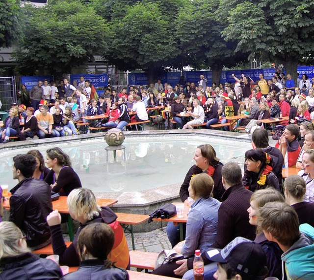 Auch am Freitag knnte es beim Public ...m Sonntag beim deutschen Auftaktspiel.  | Foto: Ade