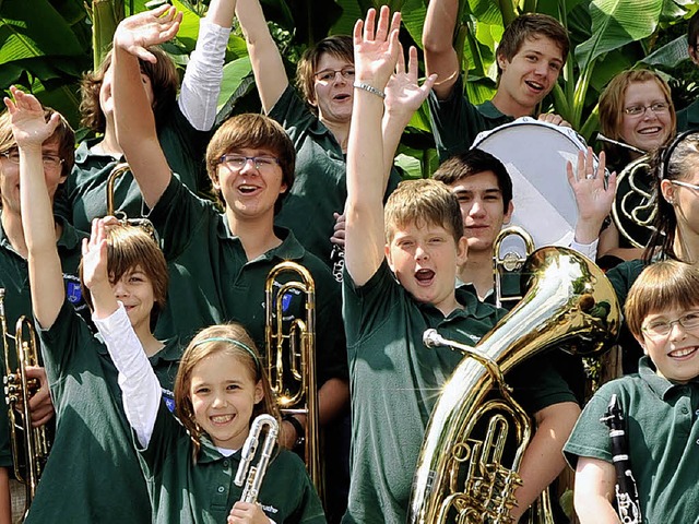 Die jungen Musikerinnen und Musiker freuen sich.   | Foto: Europa-Park