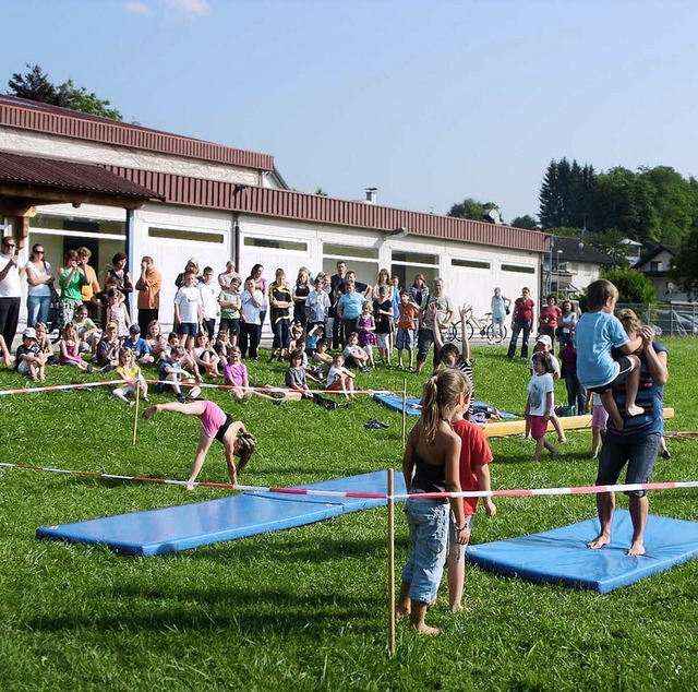 Auch viel Sport  gab es beim Schulfest in Buggingen.   | Foto: Privat