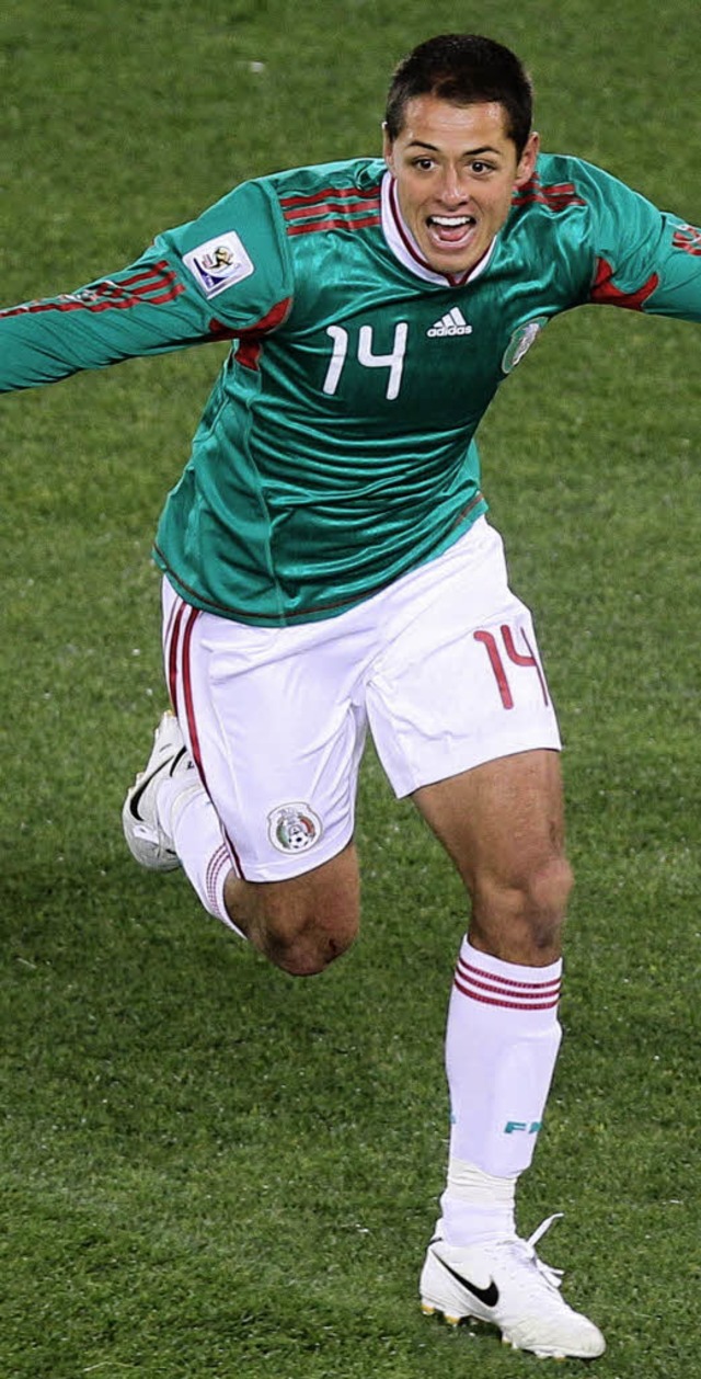 Javier Hernandez erzielt den Fhrungstreffer zum 1:0.   | Foto: AFP