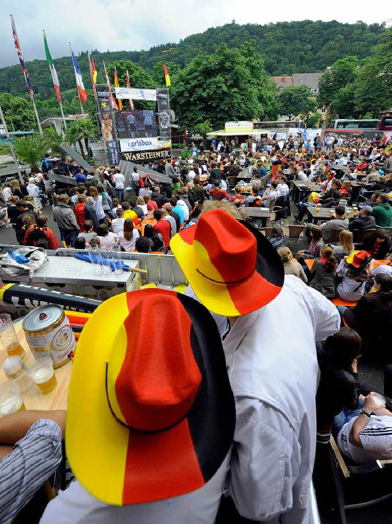 Fans im Enchilada am Karlsbau