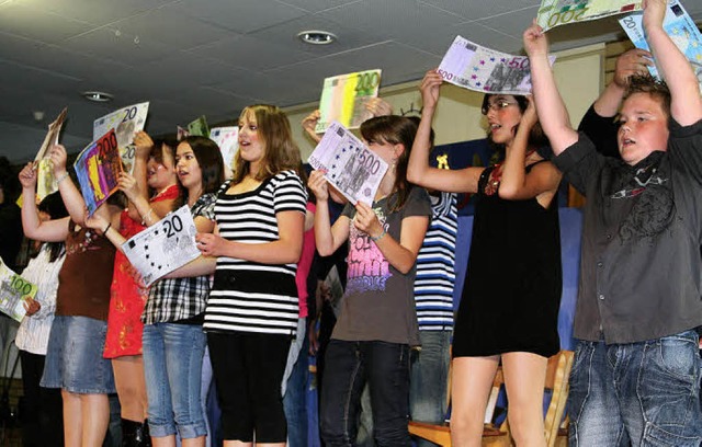 Bestens inszeniert die &#8222;Schule der Trume&#8220;.  | Foto: Eberhard Kopp